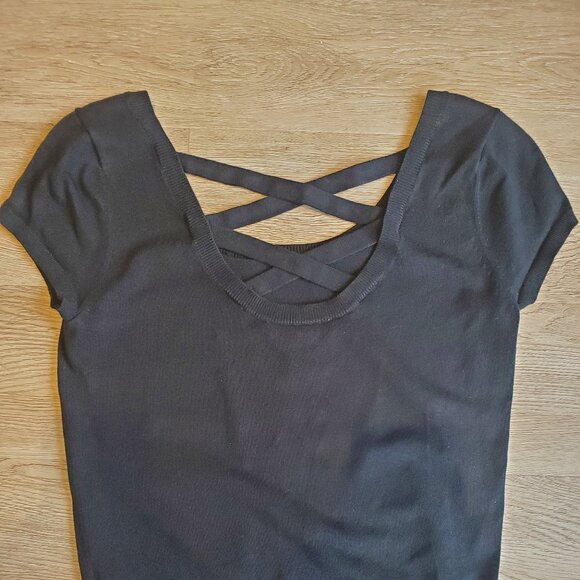 WHBM Black Cropped Top with Criss-Cross Back Detail - Picture 4 of 4